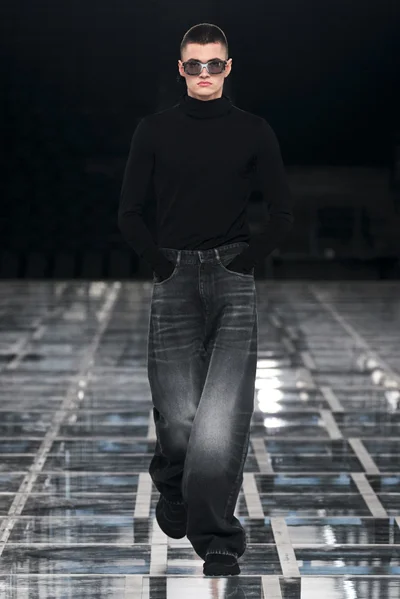 Look 49